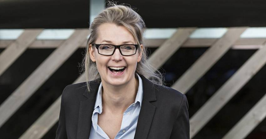 Suedia oficializează primul ministru transgender din Guvern: Lina Axelsson Kihlblom, ministru al Școlilor