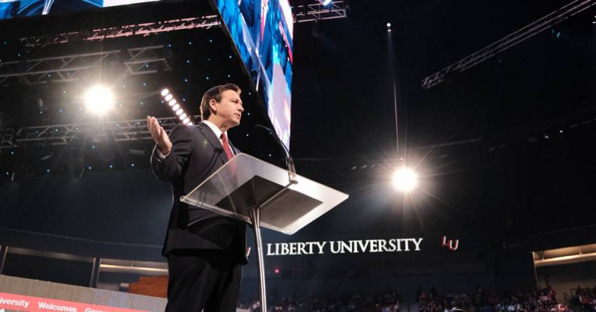 Ron DeSantis a vorbit la „cea mai mare adunare de studenți creștini din lume”