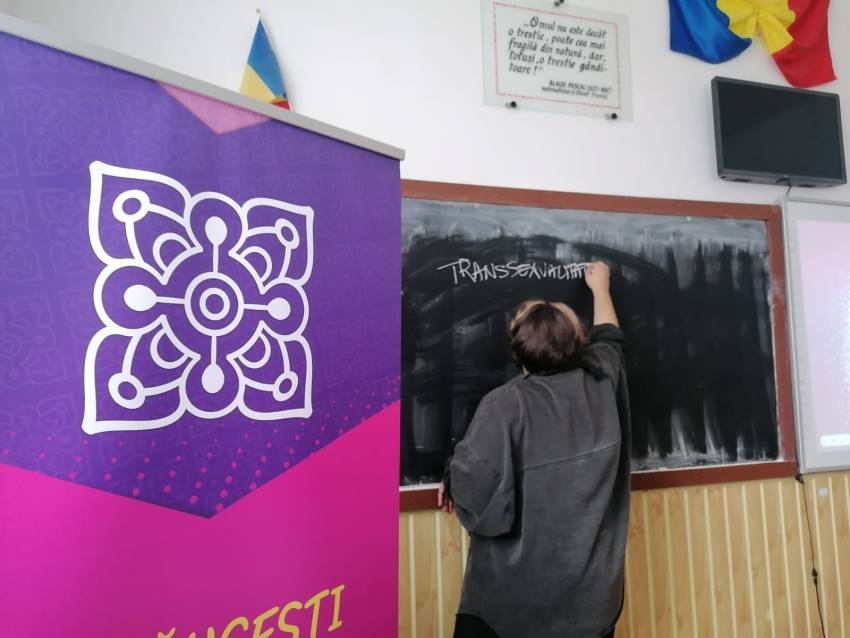 Propagandă LGBT într-o școală din satul Hălăucești, județul Iași: ȘCOALĂ DE VARĂ TRANSSEXUALĂ