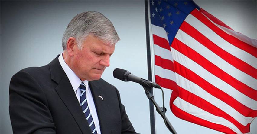 Franklin Graham despre arborarea steagului LGBT pe  ambasadele SUA