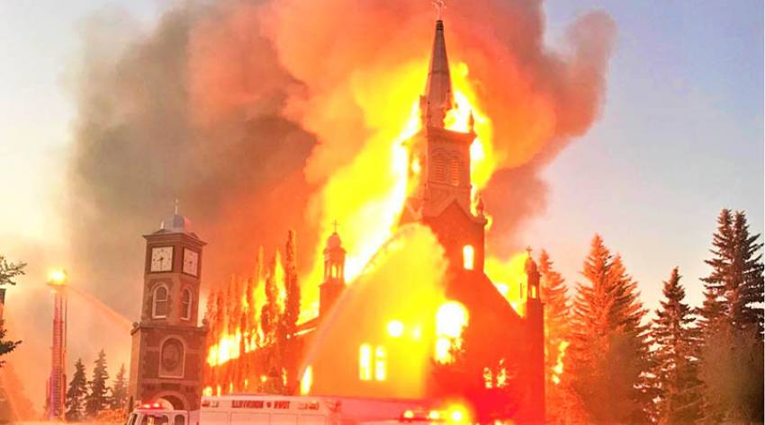 Aproape 100 de biserici au fost incendiate sau vandalizate în Canada începând cu anul 2021...