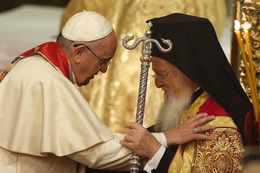 „Brațele deschise pentru Homosexuali”: Biserica Ortodoxă merge pe urmele Vaticanului