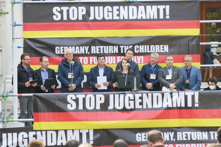 Familie de români, lăsată fără copii de statul german - Titus Corlățean anunță proteste de amploare...