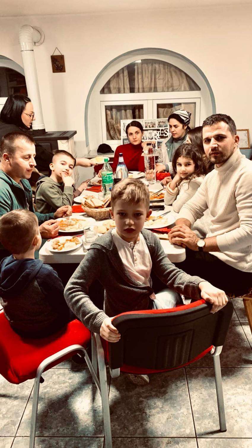 Un grup de 22 de refugiați au ajuns deja la Casa Shalom București