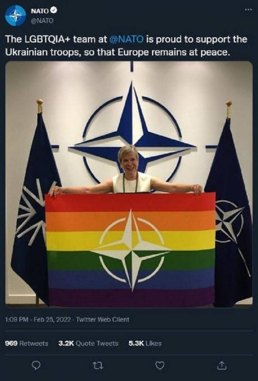 Ar fi amuzant dacă n-ar fi de plâns! Echipa LGBTQIA din marea echipă NATO sprijină armata ucraineană...