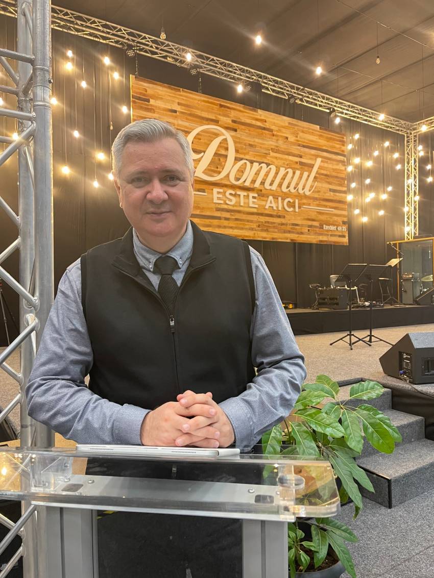 Florin Ianovici ◉ Vânturile bat fără încetare