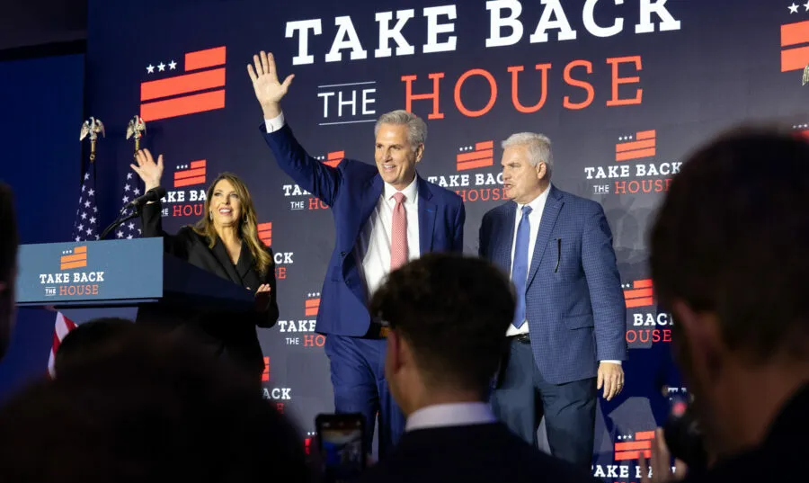 „O victorie pentru fiecare mamă și pentru fiecare tată din America” – Republicanii adoptă o lege pentru drepturile părinților