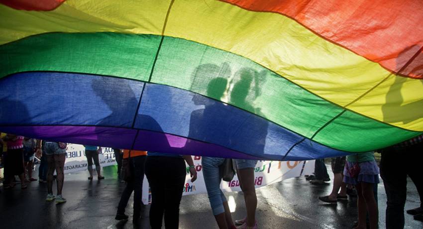 UE nu mai este capitalistă, este LGBT-istă