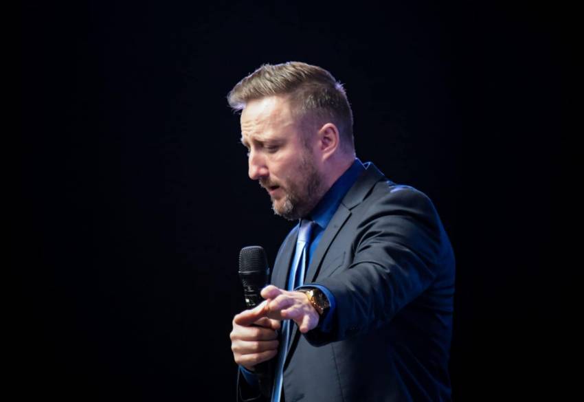 Tony Berbece ◉ Nu ne veți mai putea folosi tăcerea 
