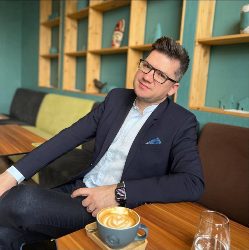 Mihai Neamțu ◉ De cele mai multe ori, noi suntem dușmanii propriei noastre fericiri...