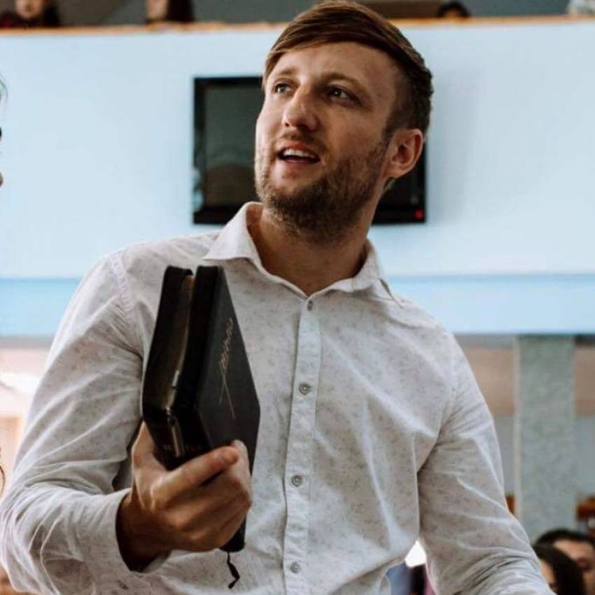 “Aveți grijă să nu vă mâncați unii pe alții!” ◉ Interviu cu pastorul Tony Berbece