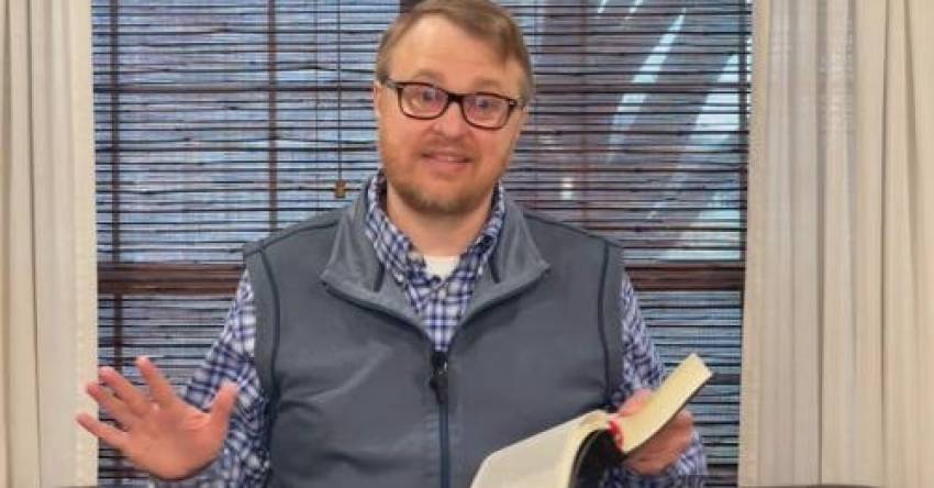 Pastor și fost profesor de seminar acuzat în ancheta Departamentului de Justiție, spune că este 
