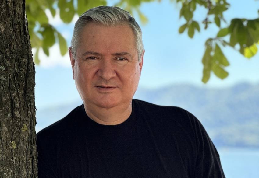 Florin Ianovici ◉ Viața nu se întâmplă
