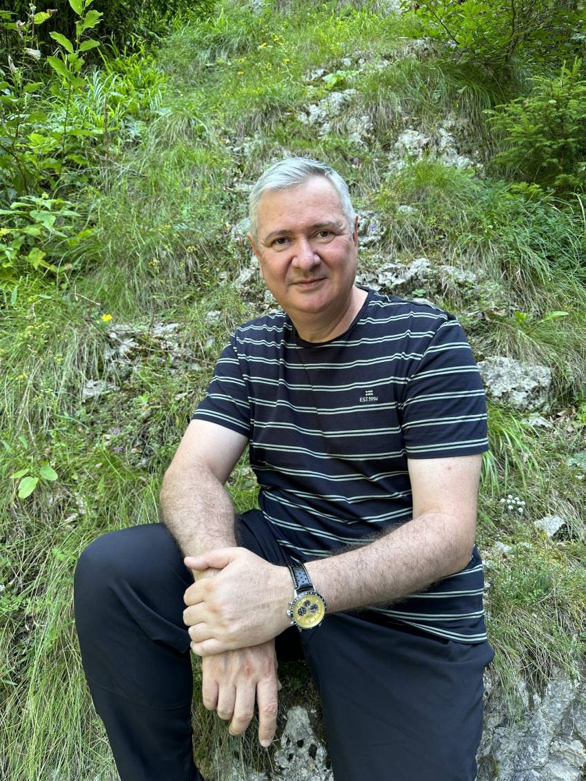 Florin Ianovici ◉ Ce merită și ce nu merită