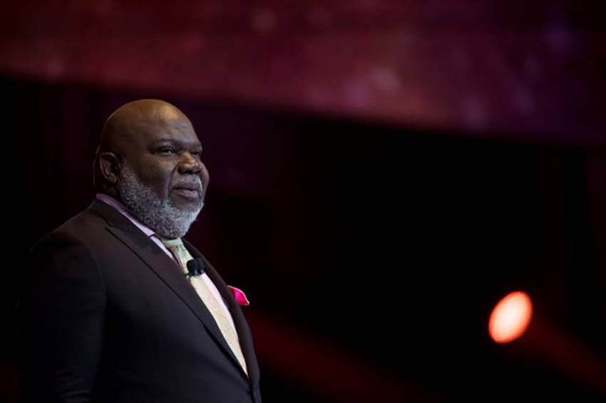 TD Jakes intentează un proces de defăimare împotriva bărbatului care l-a acuzat de agresiune sexuală