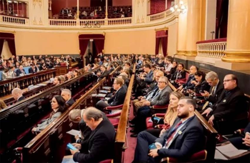 300 de lideri mondiali adoptă “Angajamentul de la Madrid” în apărarea libertății, a familiei și a vieții