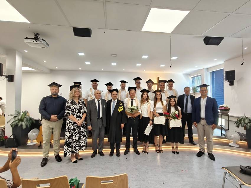 Festivitate de absolvire - Școala Biblică 