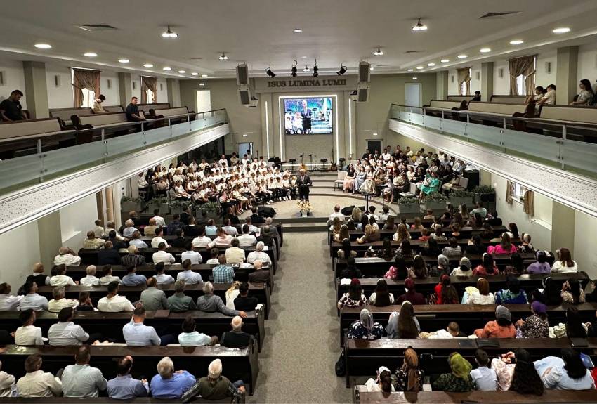 Nelu Filip ◉ DOUĂ DECENII DE HAR ÎN CASĂ NOUĂ LA BISERICA EFRATA FĂGET 