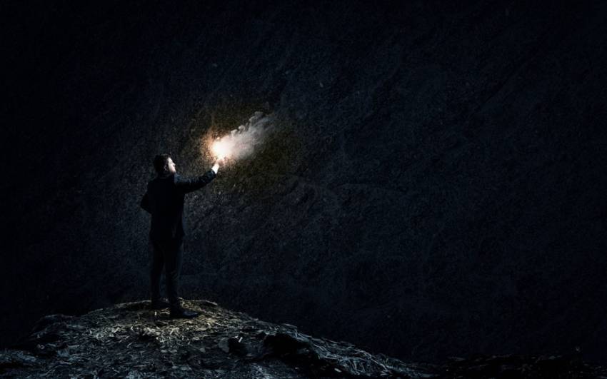 Florin Ianovici ◉ Biruința începe în întuneric