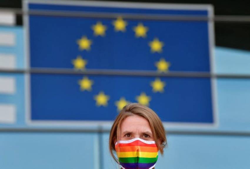 Daniel Gheorghe ◉ Delirul LGBT și soarta ghețarilor de pe Marte. UE, depășită total de uriașa criză sanitară...