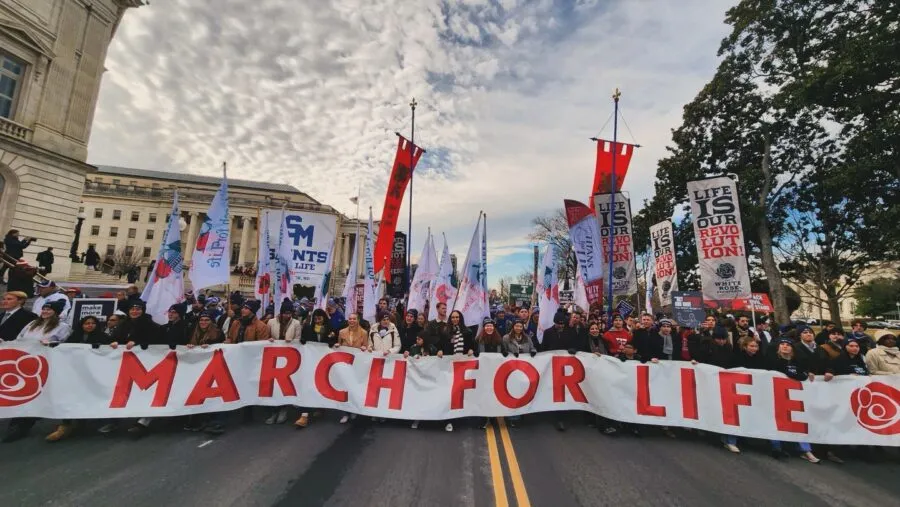 Zeci de mii de oameni au participat la Marșul pentru Viață din Washington D.C.