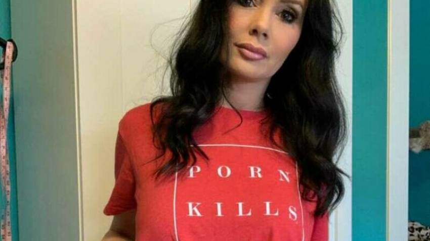 Știrile ProTV: Vedeta pentru adulți care l-a descoperit pe Dumnezeu. Starleta s-a pocăit după ce a primit un semn divin