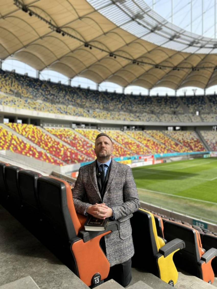 Tony Berbece ◉ Mă rog…