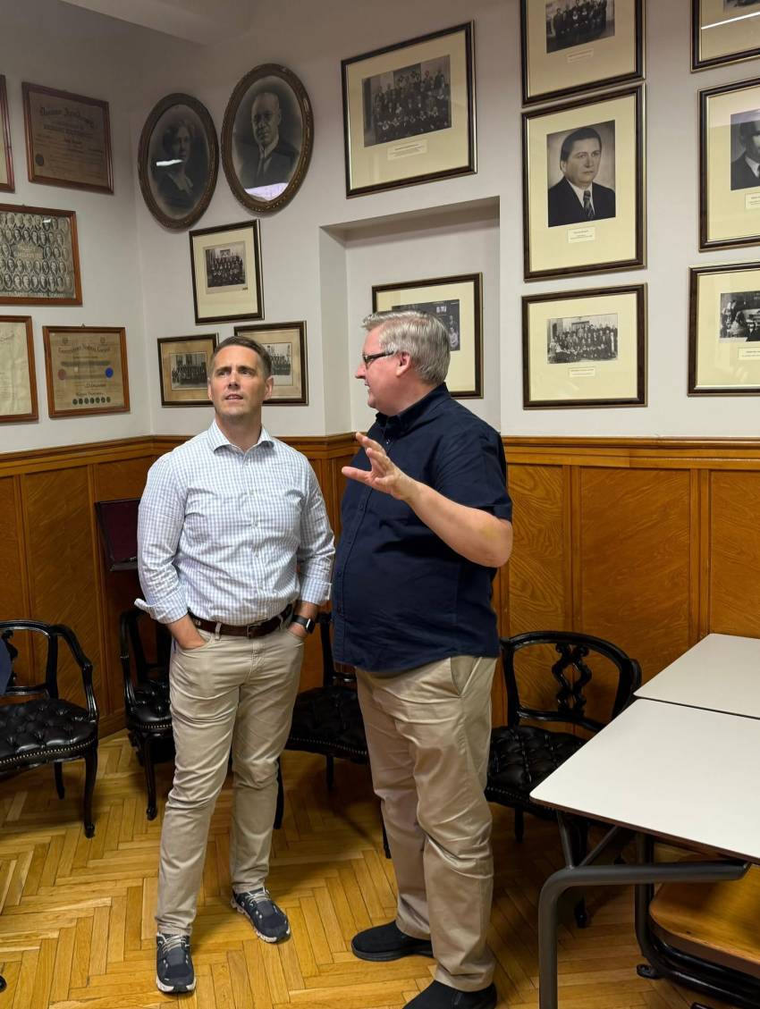 Riley M. Barnes la Institutul Teologic Baptist București