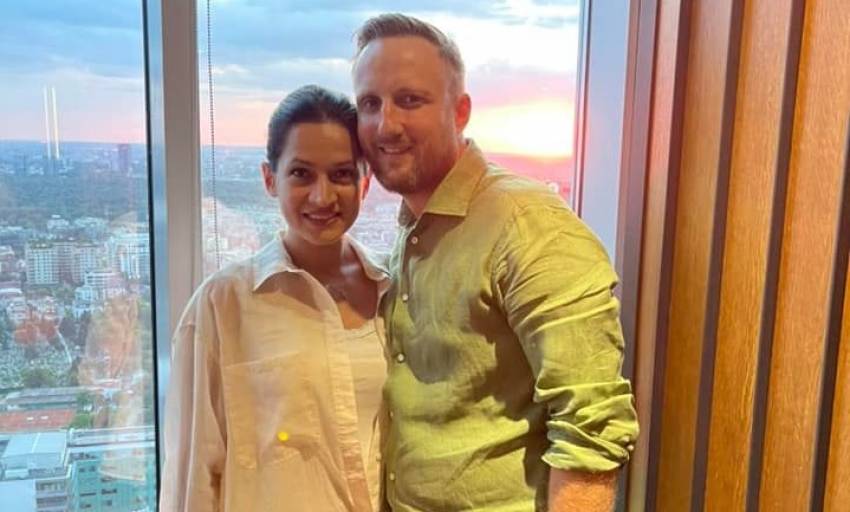 Tony Berbece ◉ Marșul iubirii…