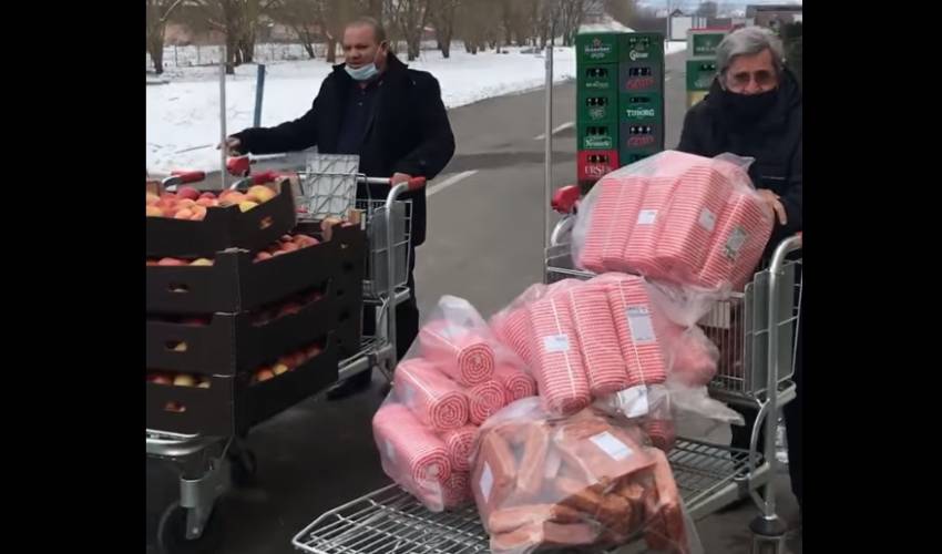 VIDEO: O mână de ajutor pentru cele 30 de familii din Miercurea Ciuc cărora le-au ars casele...