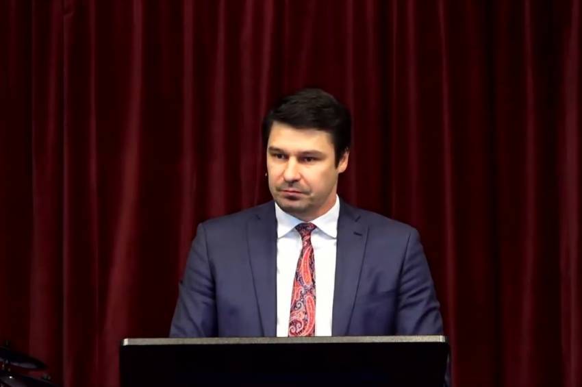 David Lavric ◉ Pe mine Dumnezeu mă iubește puțin