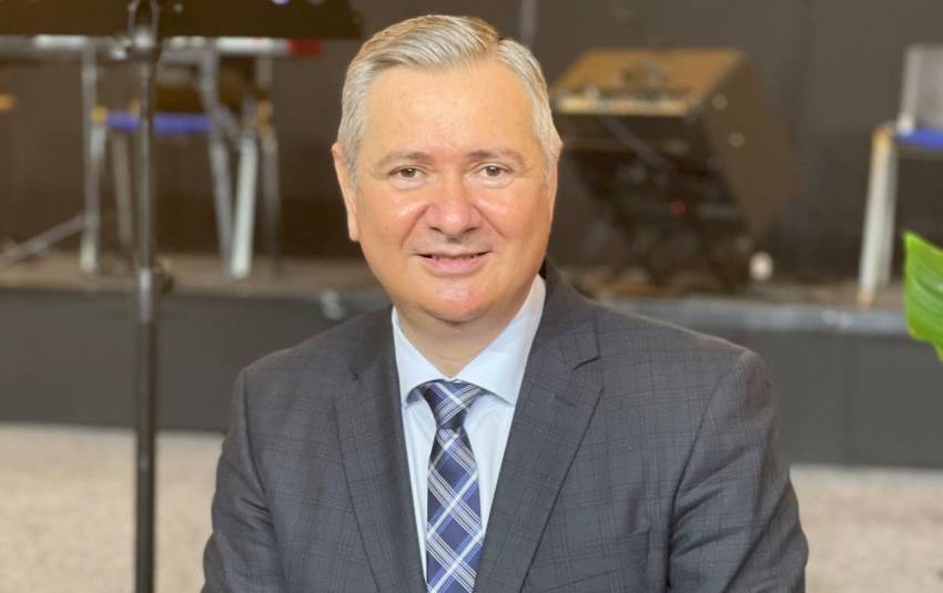 Florin Ianovici ◉ Ce vrei să porți?