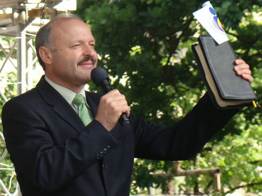 Actualitatea în lumină cu Valeriu Ghilețchi ◉ #1. Importanța evaluării lucrurilor prin prisma valorilor creștine