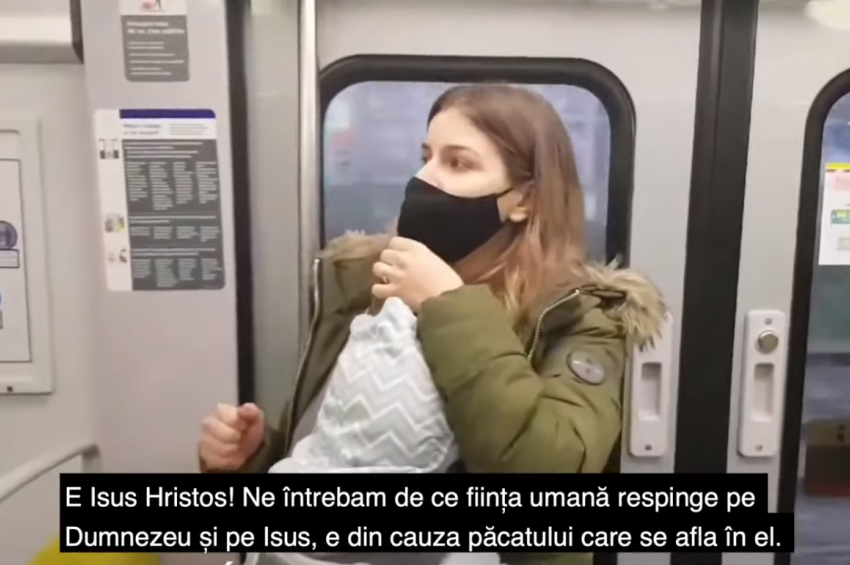 Când arzi de focul de a vesti public Evanghelia. Sarah Abutnăriți, cu bebelușul în brațe într-un tren din Paris...