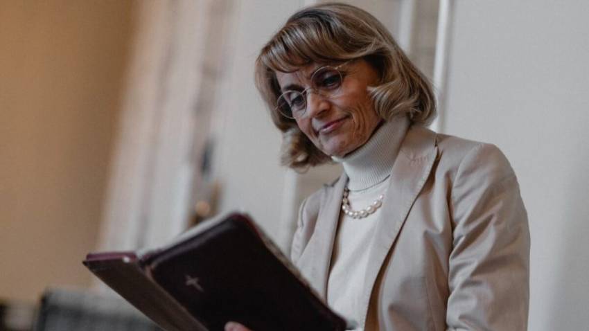 O creștină finlandeză este judecată pentru că a citat Biblia pe Twitter: „Dumnezeu lucrează”