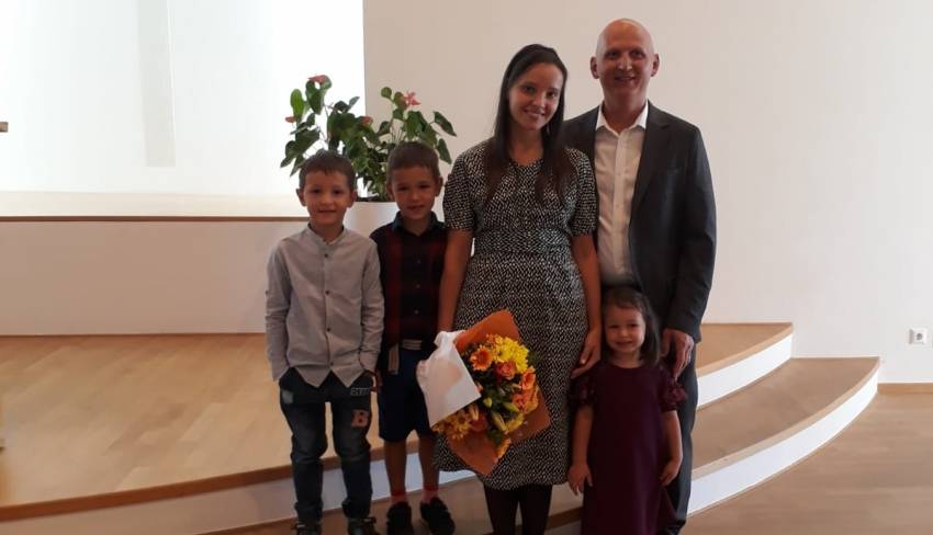 Apel la rugăciune! Copiii pastorului Daniel Velcotă din Krems au fost luați de Protecția Copilului!