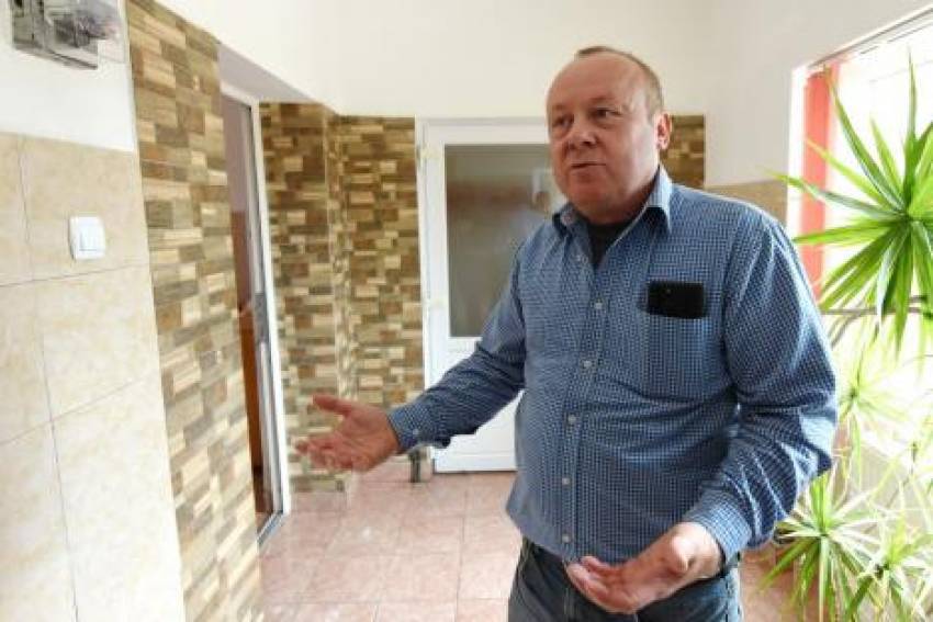 Nelu Filip ◉ VIOREL PAȘCA - SAMARITEANUL CĂRUIA NU I SE MAI ÎNGĂDUIE SĂ FIE MILOS