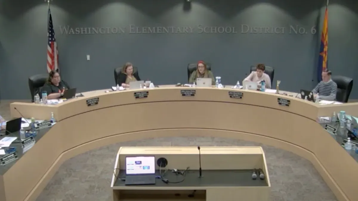 Într-un consiliu școlar din Arizona s-a propus ca profesorii cu valori creștine să fie respinși...