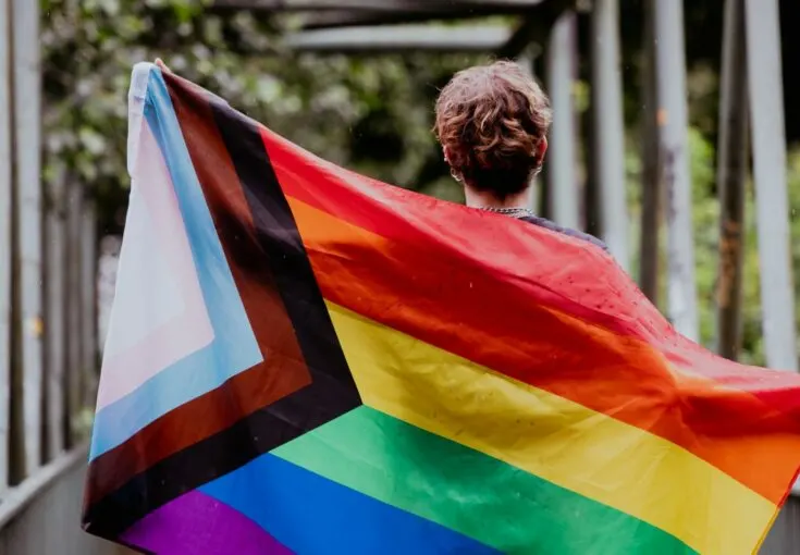 Peter Costea ◉ Noua identitate LGBTQ (I)
