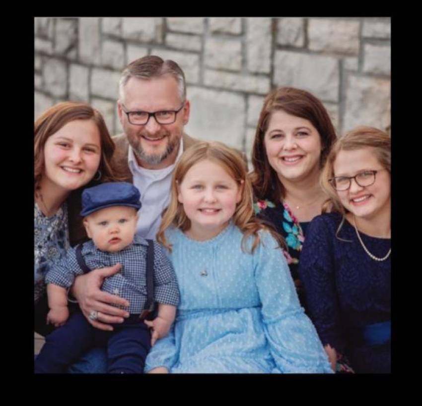 Misionar american ucis cu brutalitate în fața familiei