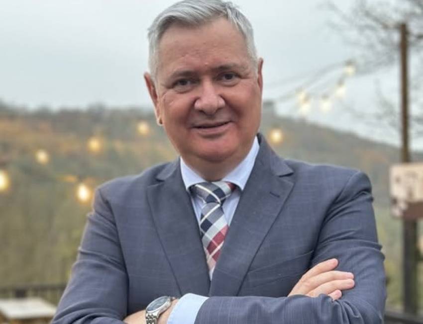 Florin Ianovici ◉ Întrebare
