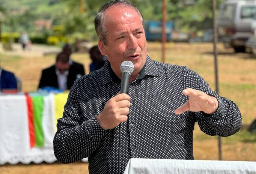 Botez în Uganda