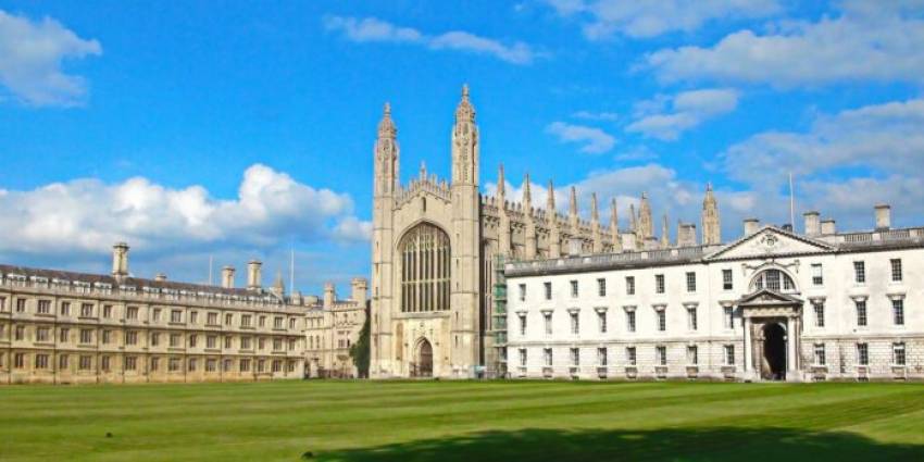 Colegiu curajos al Universității Cambridge: Rămâne „neutru politic” și refuză să arboreze steagul LGBT