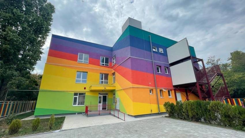 Creșele din Constanța, un nou motiv de dispută... în culorile curcubeului!