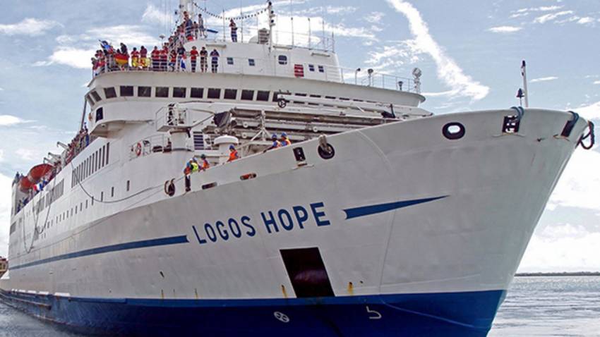 Covid-19 a urcat și la bordul vaporului Logos Hope. Slujim în insula Curacao, dar vaporul rămâne închis pentru public..