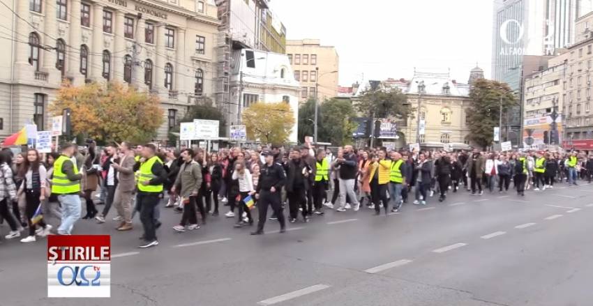 Reportaj Alfa Omega TV: Marșul Apărătorilor Credinței a adunat mii de oameni la București