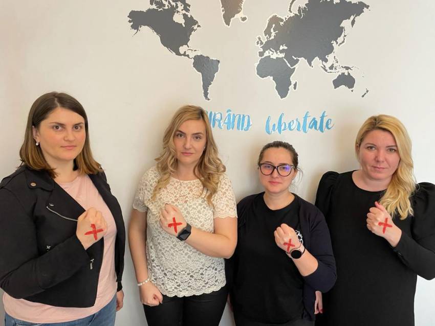 Comunicat: eLiberare împreună cu 7 ambasade și alte 13 organizații se alătură campaniei #EndItMovement