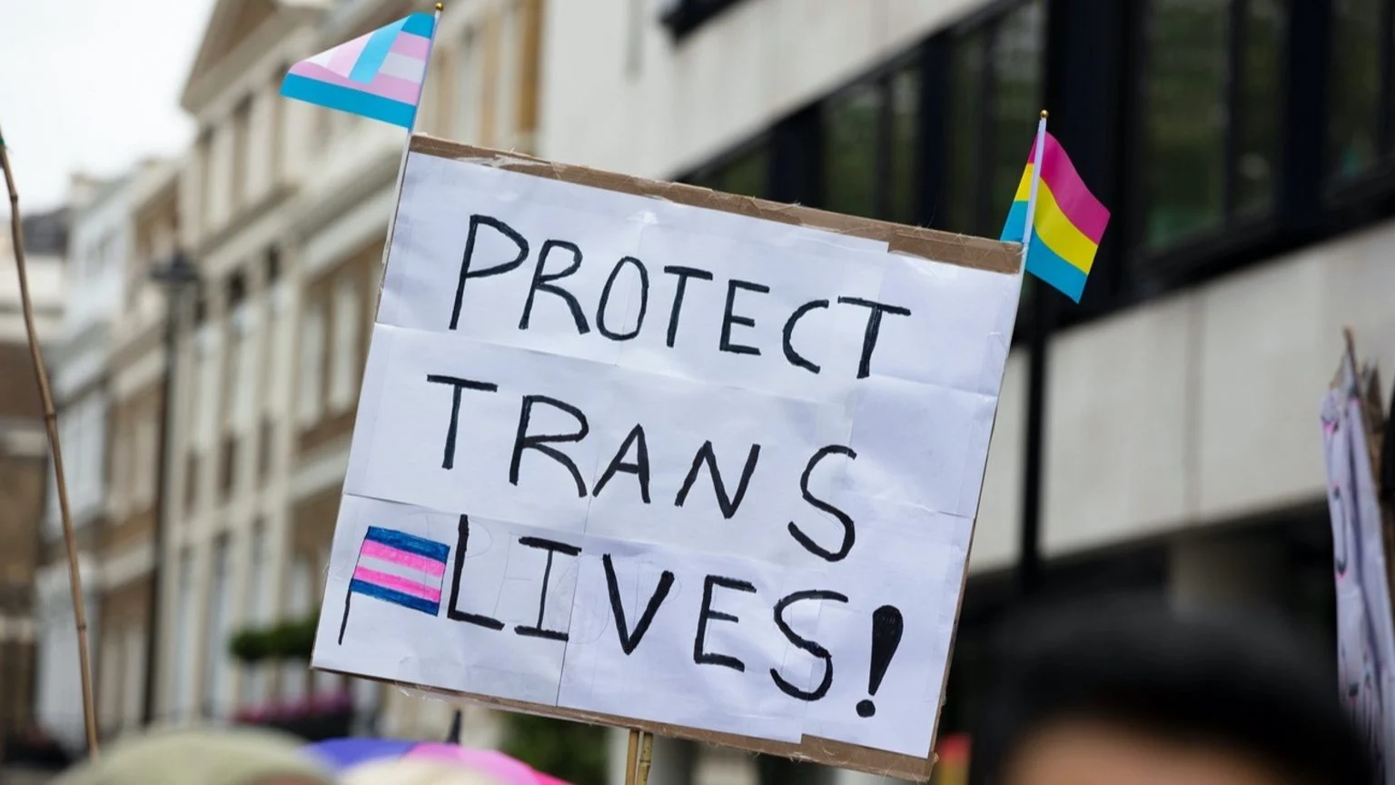 Cum a izbucnit „epidemia tansgender” în Occident. „Tratamentul” pare să agraveze problema