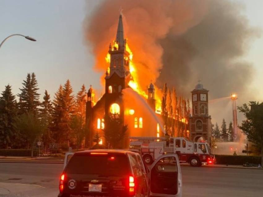 Peter Costea ◉ Incendierea bisericilor din Canada: ce se întâmplă?