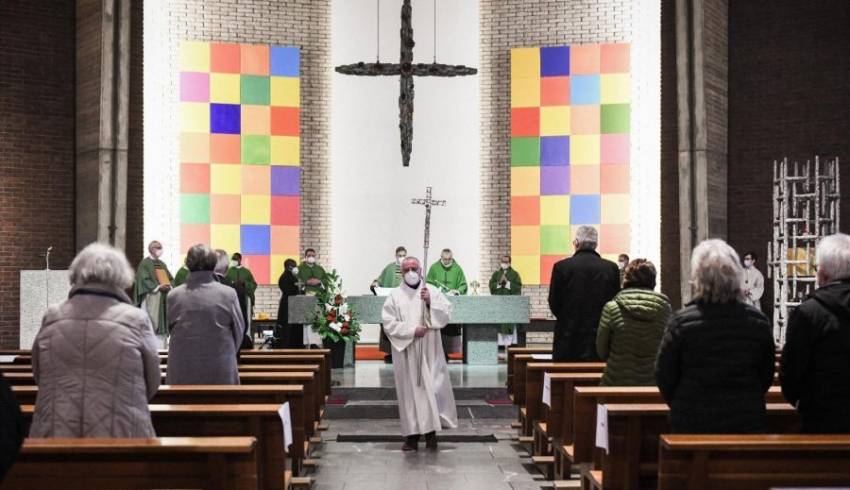Sondaj: Majoritatea germanilor consideră religia ca lipsită de importanță